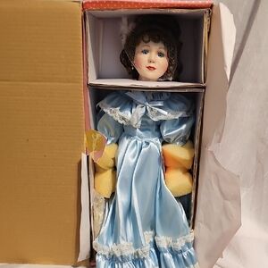 VTG Paradise Galleries Porcelain Doll - Meg